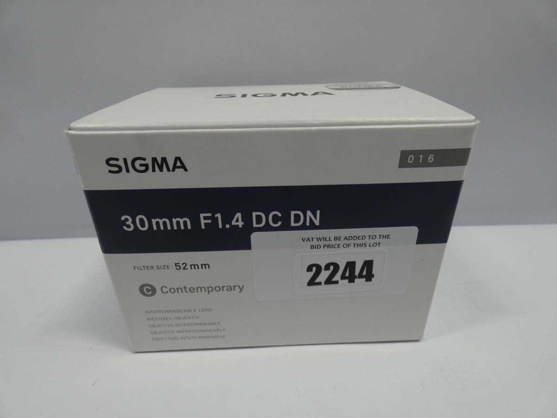 +VAT Sigma 30mm F1.4 DC DN camera lens