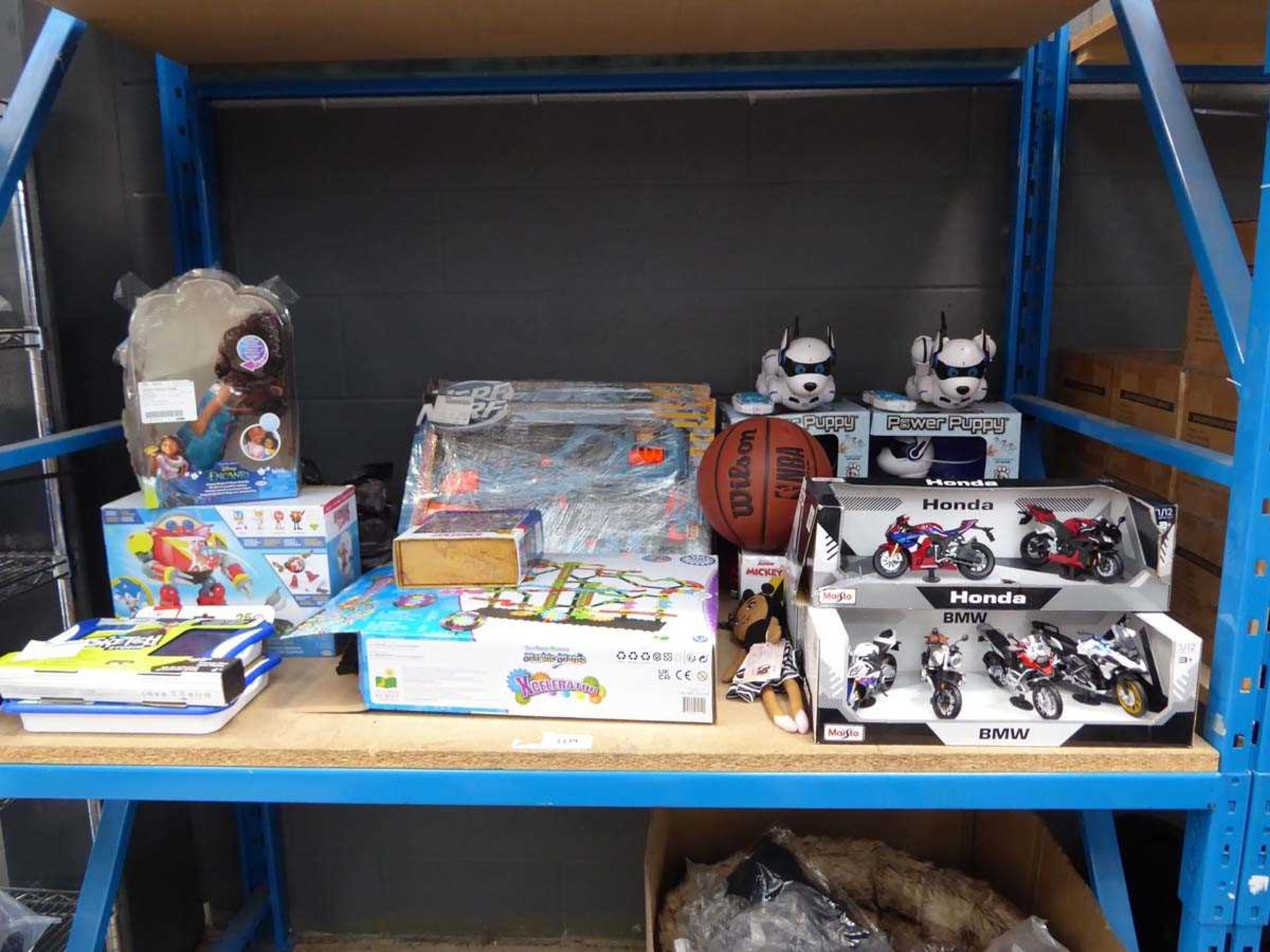+VAT Shelf of assorted toys