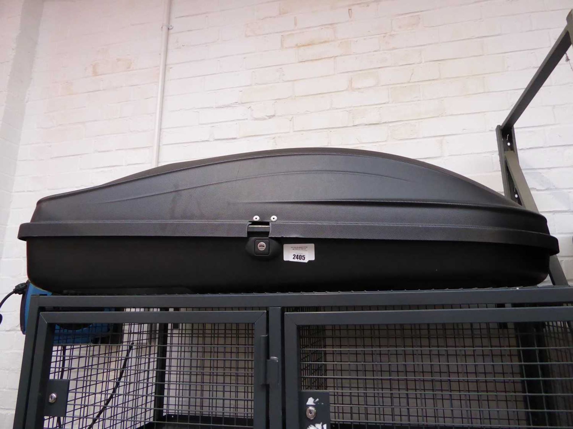 +VAT Auto XS roof box with fittings and key
