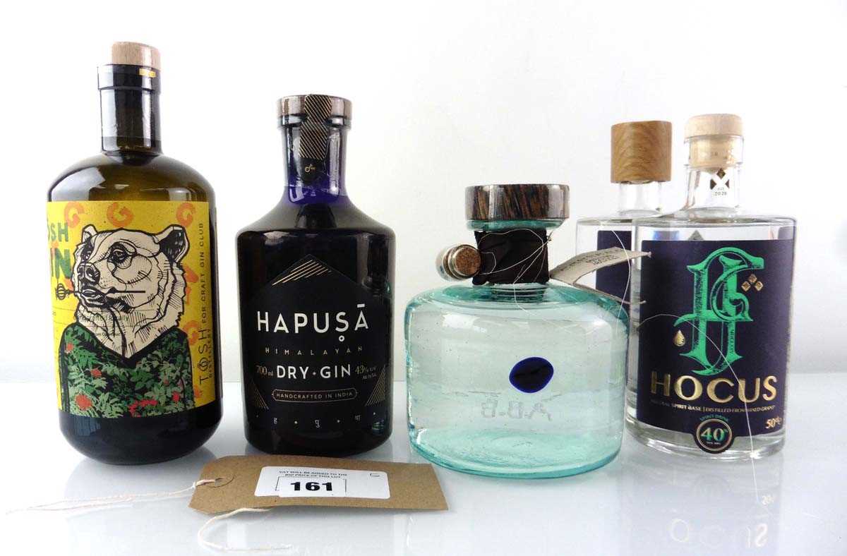 +VAT 5 bottles of Gin, 1x Hapusa Himalayan Dry Gin from India 70cl 43%, 1x Tosh Gin Moravian Dry Gin