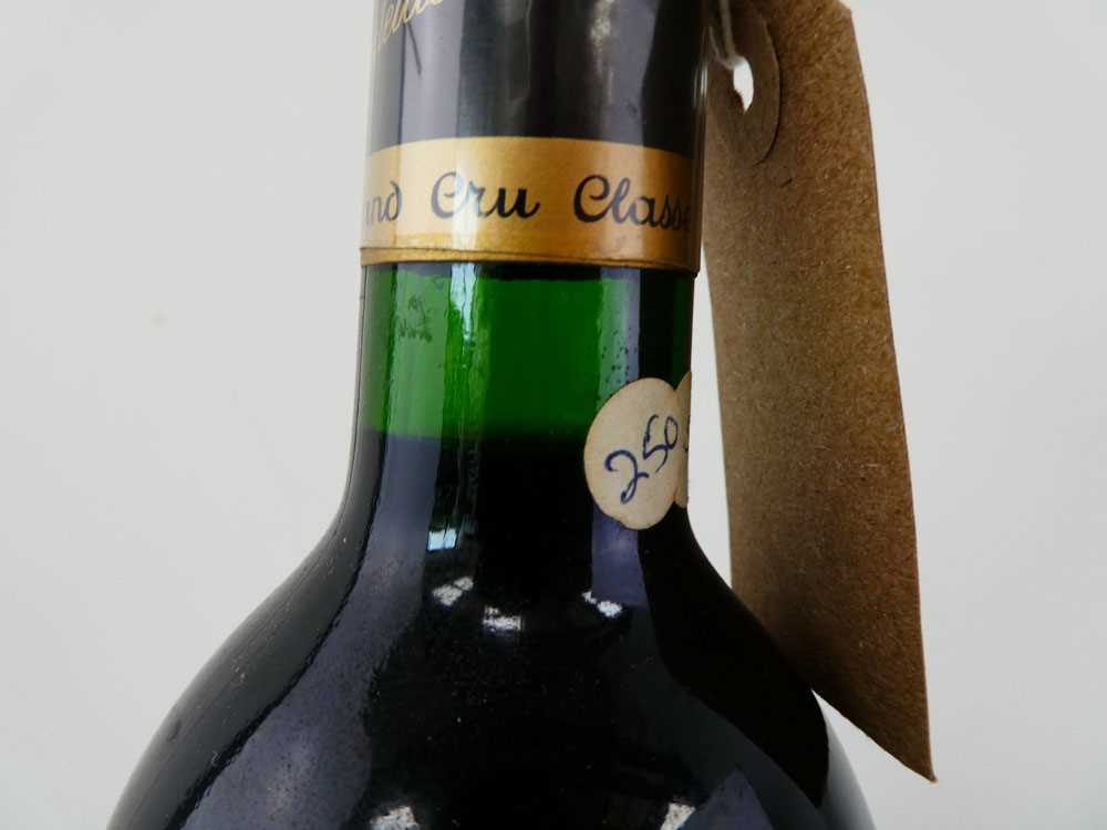 A bottle of Chateau Trotte Vieille 1995 Saint-Emilion Grand Cru, France (ullage into neck) - Image 3 of 3