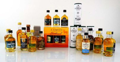 +VAT 25 various Single Malt Scotch Whisky miniatures including Laphroaig 10 yr old, Tomatin 12, Spey