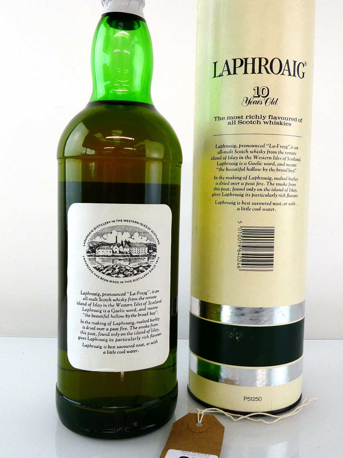 A bottle of Laphroaig 10 year old Islay Single Malt Scotch Whisky Pre Royal Warrant with carton 1 - Image 3 of 3
