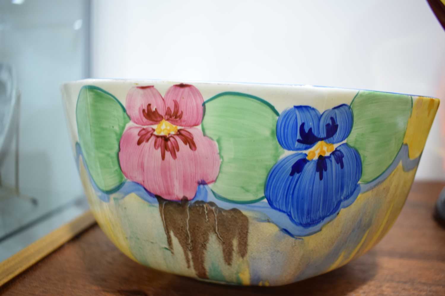 Clarice Cliff for Newport Pottery, aa Bizarre Range bowl of octagonal form decorated in the 'Delecia - Image 9 of 10
