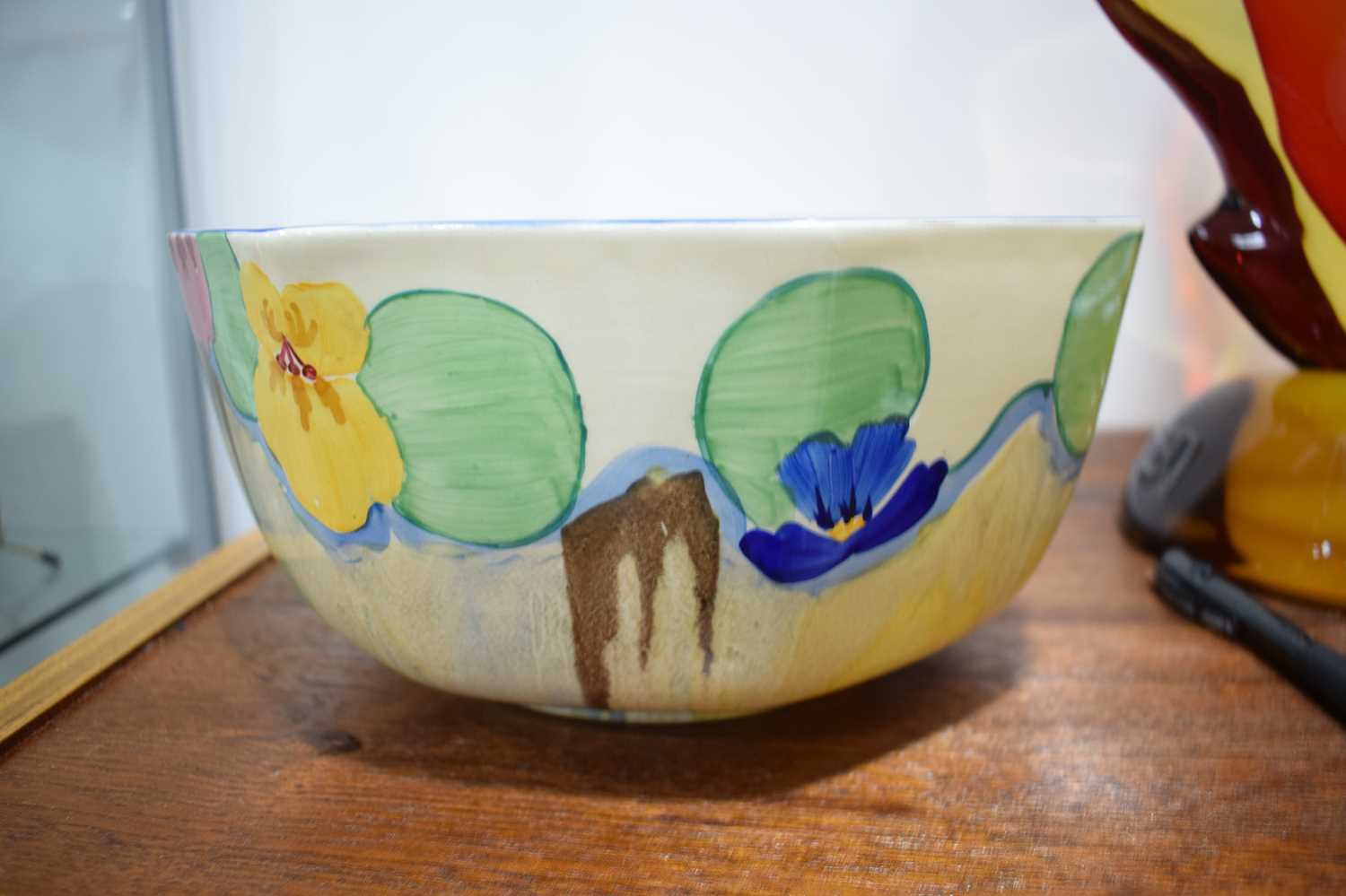 Clarice Cliff for Newport Pottery, aa Bizarre Range bowl of octagonal form decorated in the 'Delecia - Image 8 of 10