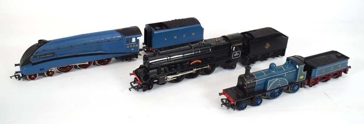 Three Hornby and Tri-ang OO gauge loco's and tenders comprising Sir Nigel Gresley, Princess Victoria - Image 2 of 3