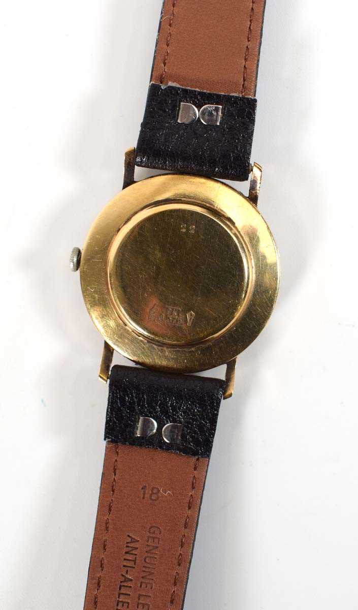 A gentleman's 9ct yellow gold automatic wristwatch by Oriosa, the circular with black Roman numerals - Image 2 of 3