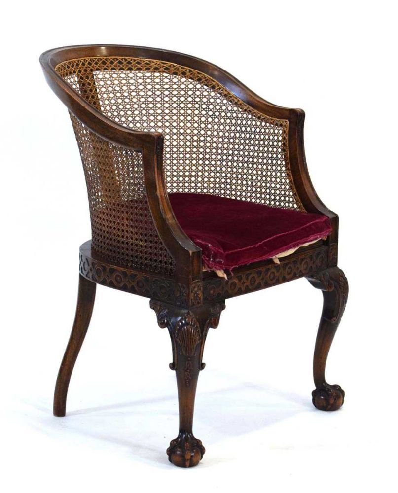 Antique Furniture, Collectors’ Items & Jewellery