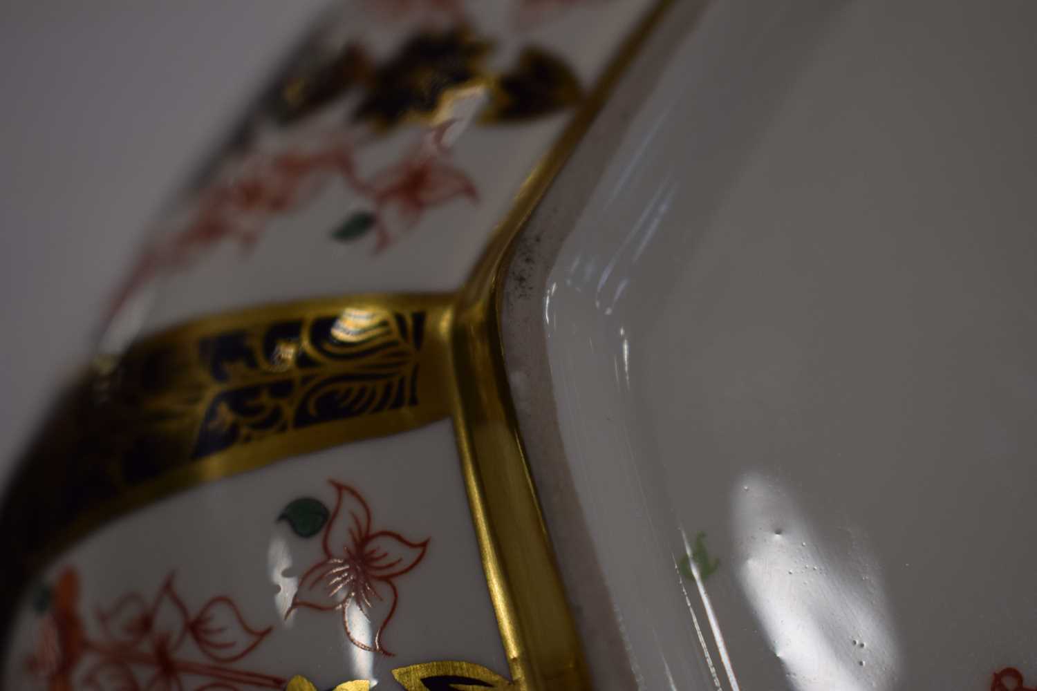 A Royal Crown Derby octagonal bowl, typically decorated in the 1128 Imari pattern, w. 21 cm Please - Image 6 of 18