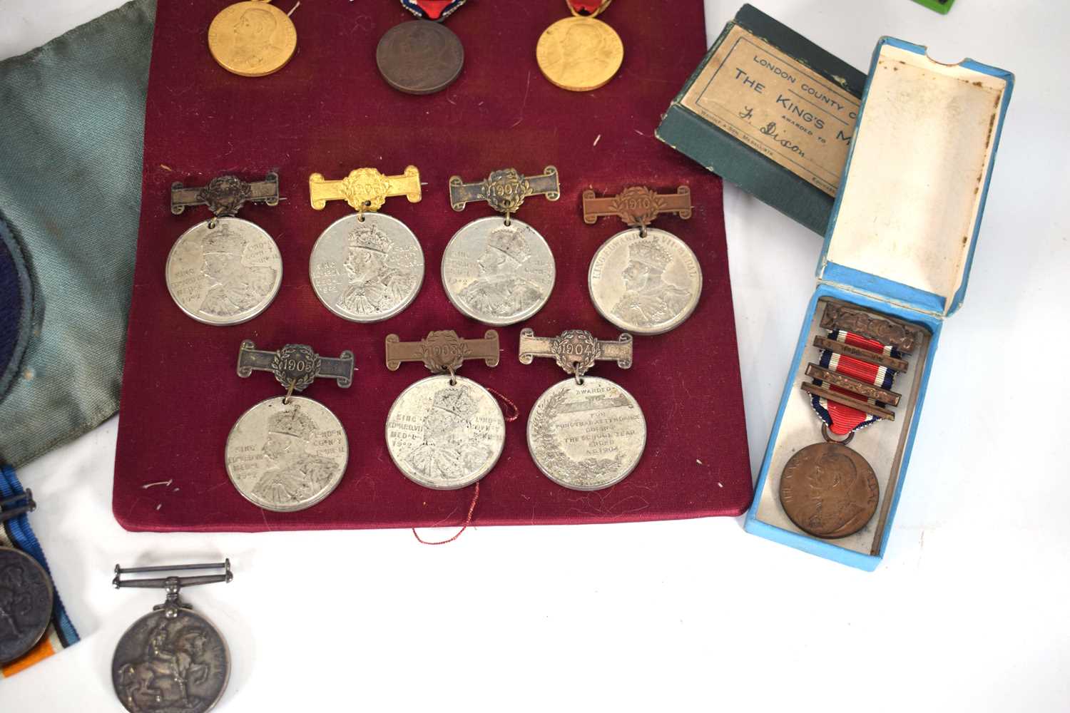 A pair of First World War medals awarded to 613482 Pte. J. Dixon 19-Lond. R. together with a further - Image 2 of 4