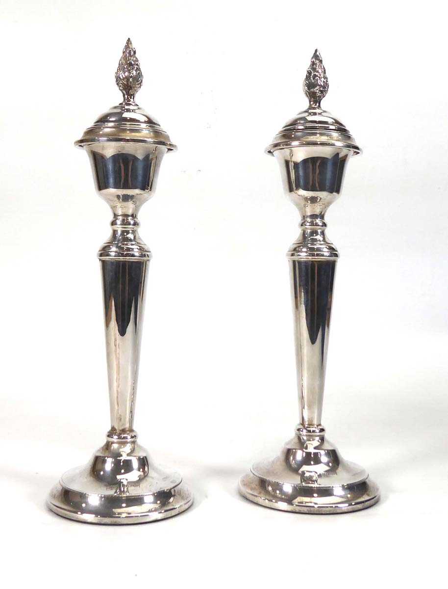 A pair of late 20th century silver candlesticks of classical form removable foliate finials, with - Image 2 of 4