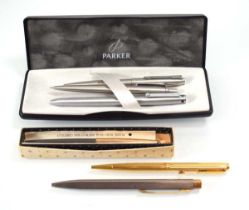 A group of pens including a Parker 61, a Mont Blanc, Parkers etc. (6)
