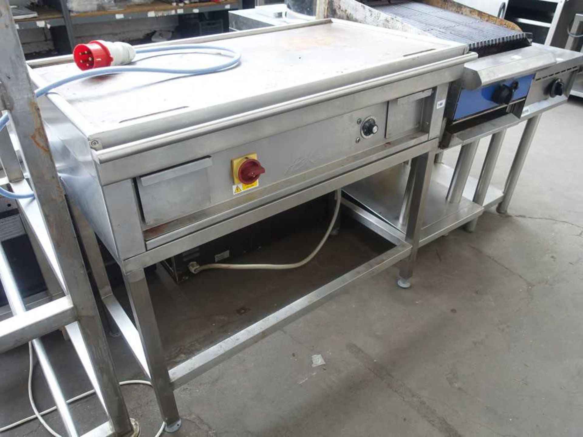 110cm electric large flat top griddle on stand - Image 2 of 2