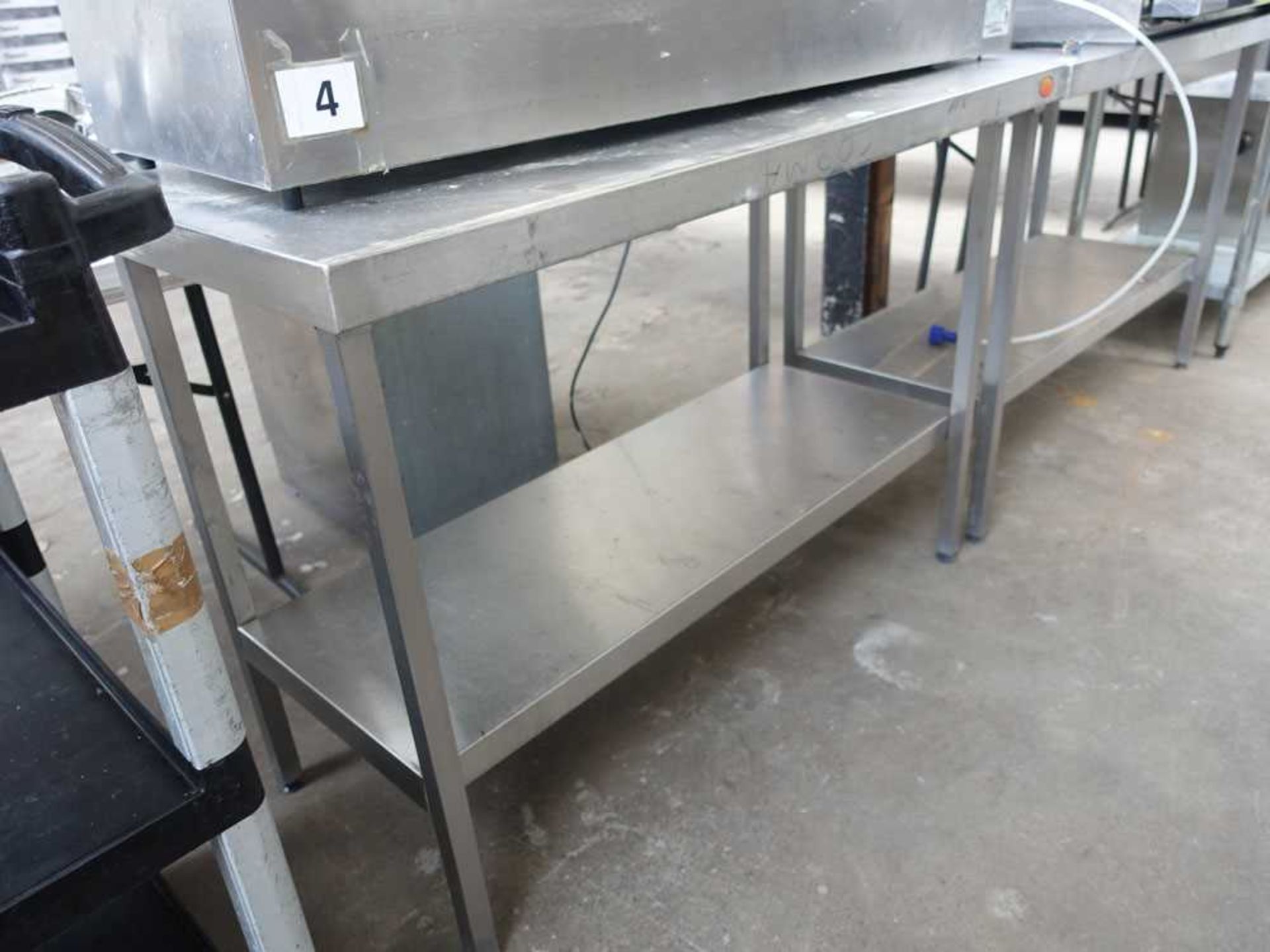 120cm stainless steel preparation table with a shelf under