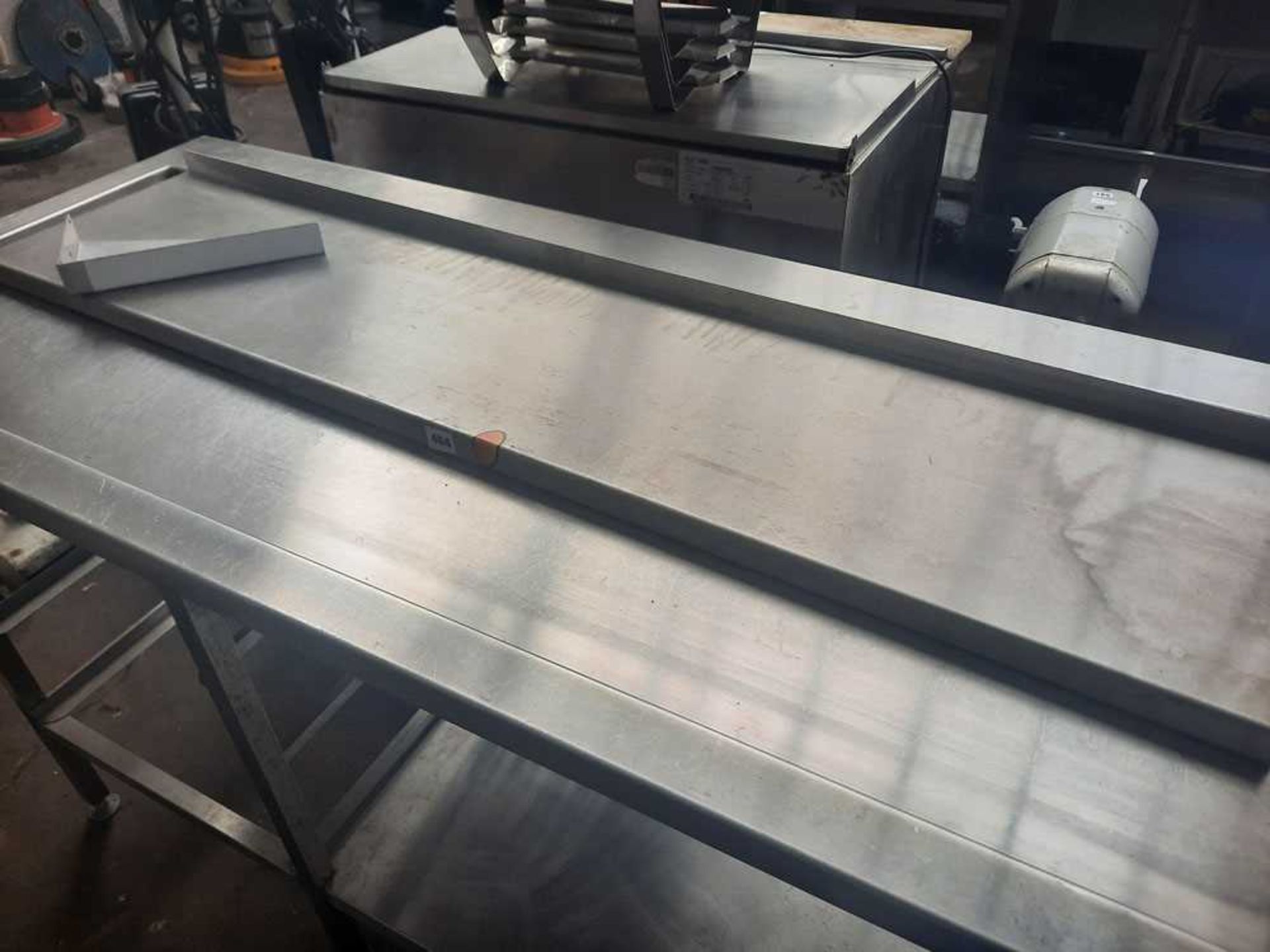 135cm stainless steel preparation shelf with 2 wall brackets - Image 3 of 4