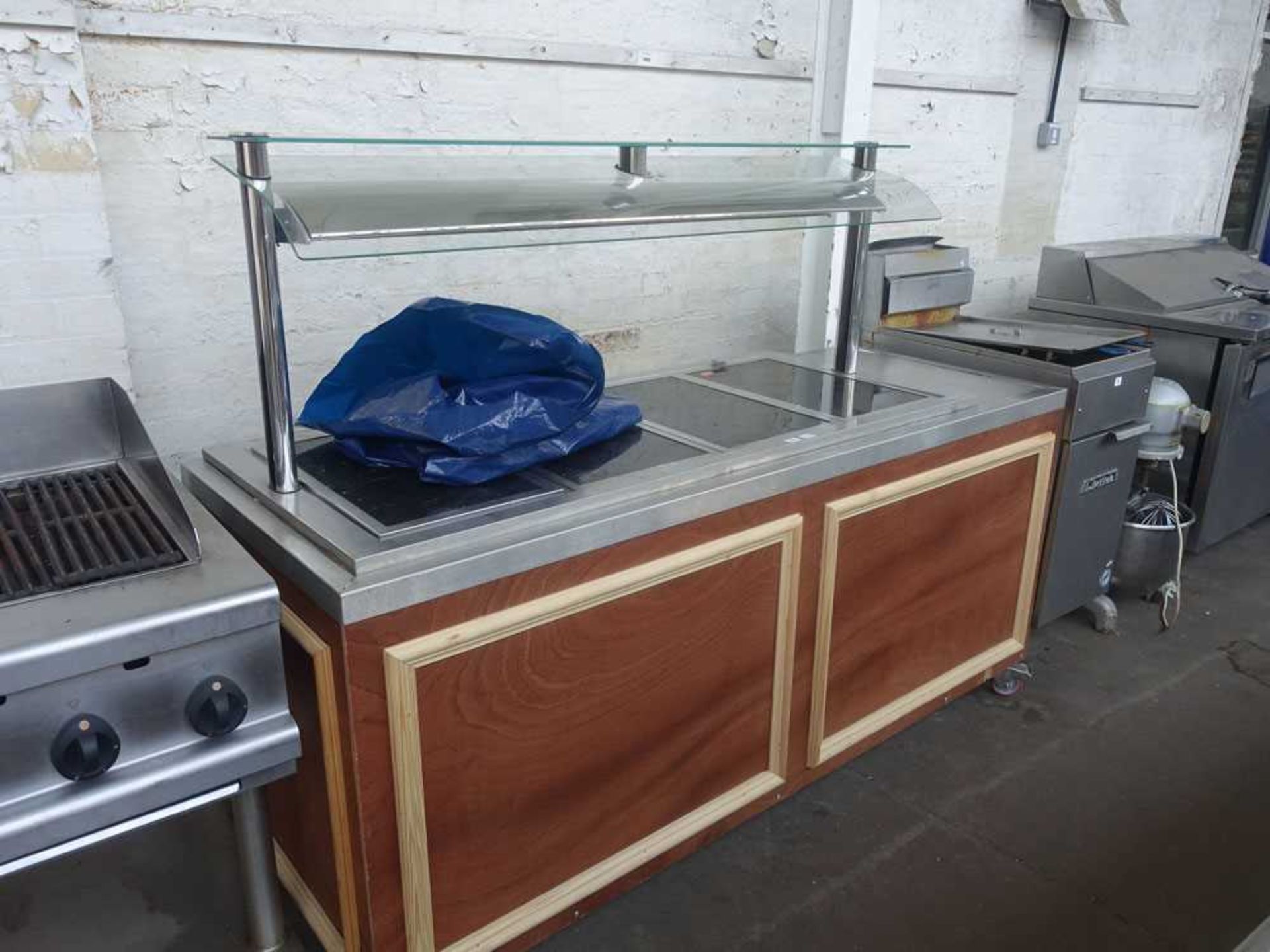 190cm electric mobile heated carvery type serving unit with 4 ceramic plates, overhead heated