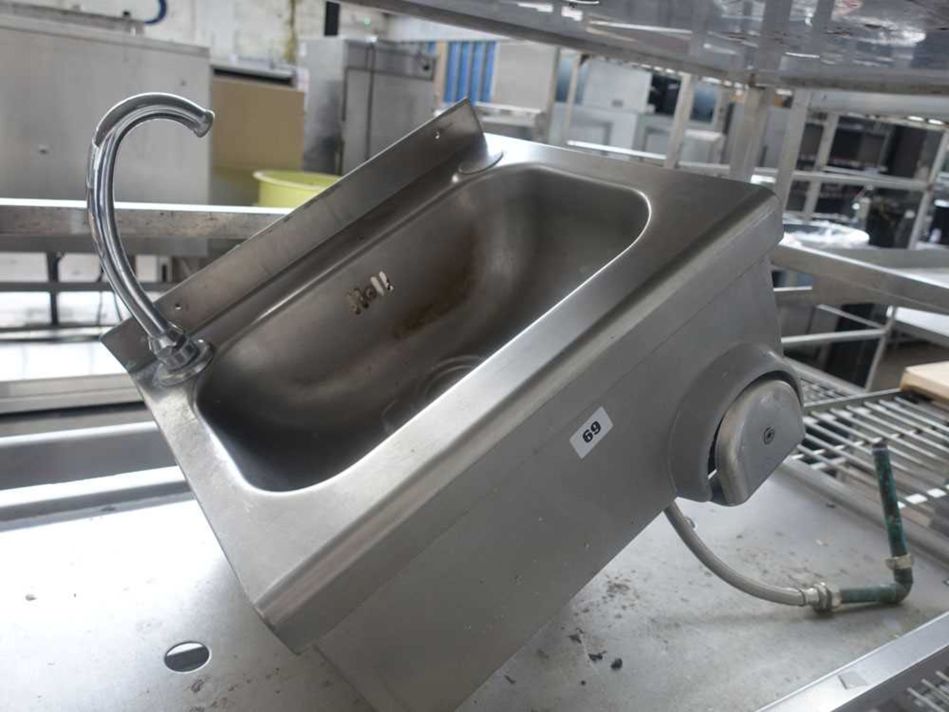 40cm stainless steel hand basin with tap and knee operated system