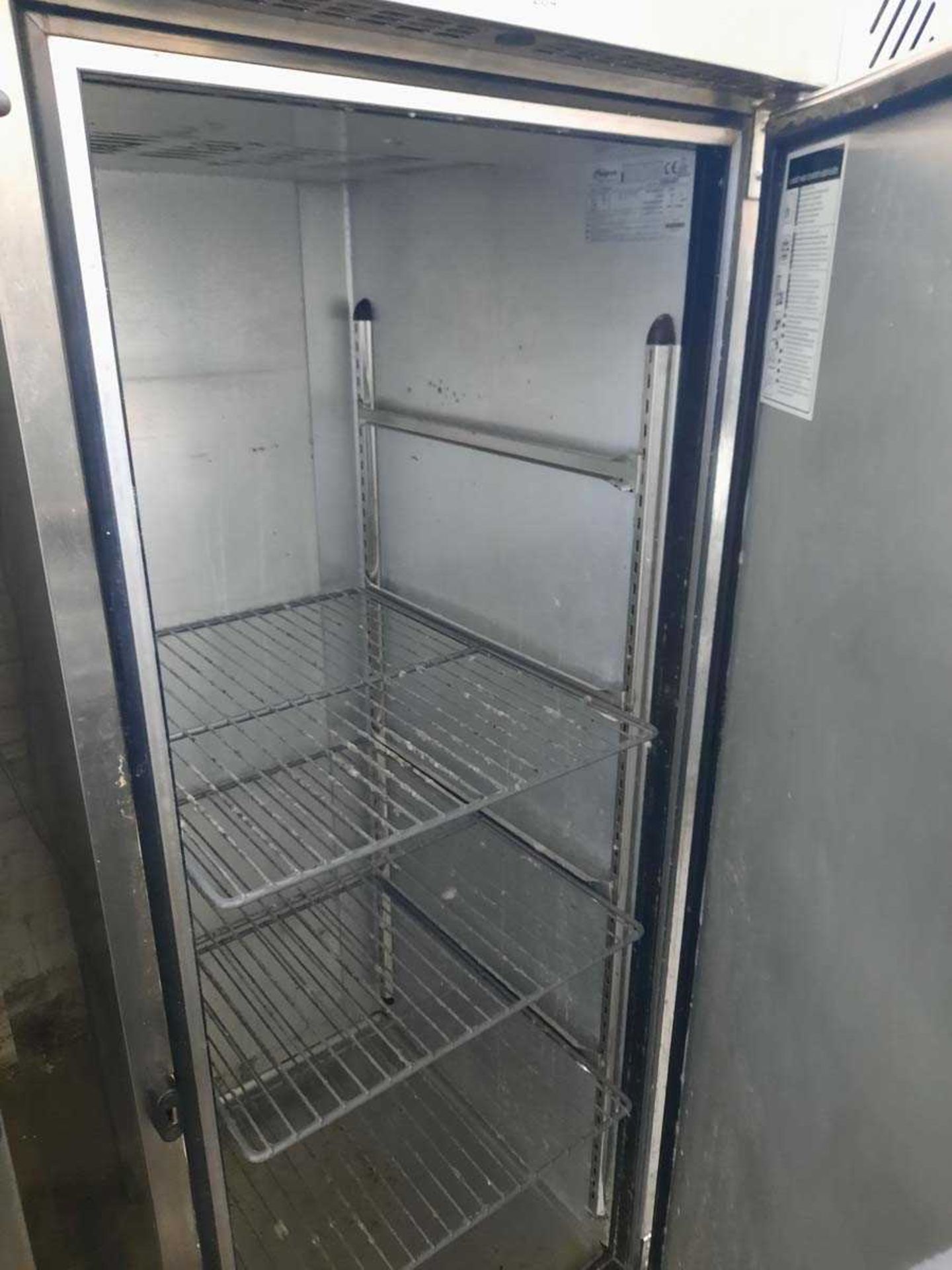 70cm Foster EPROG600H single door fridge - Image 2 of 2