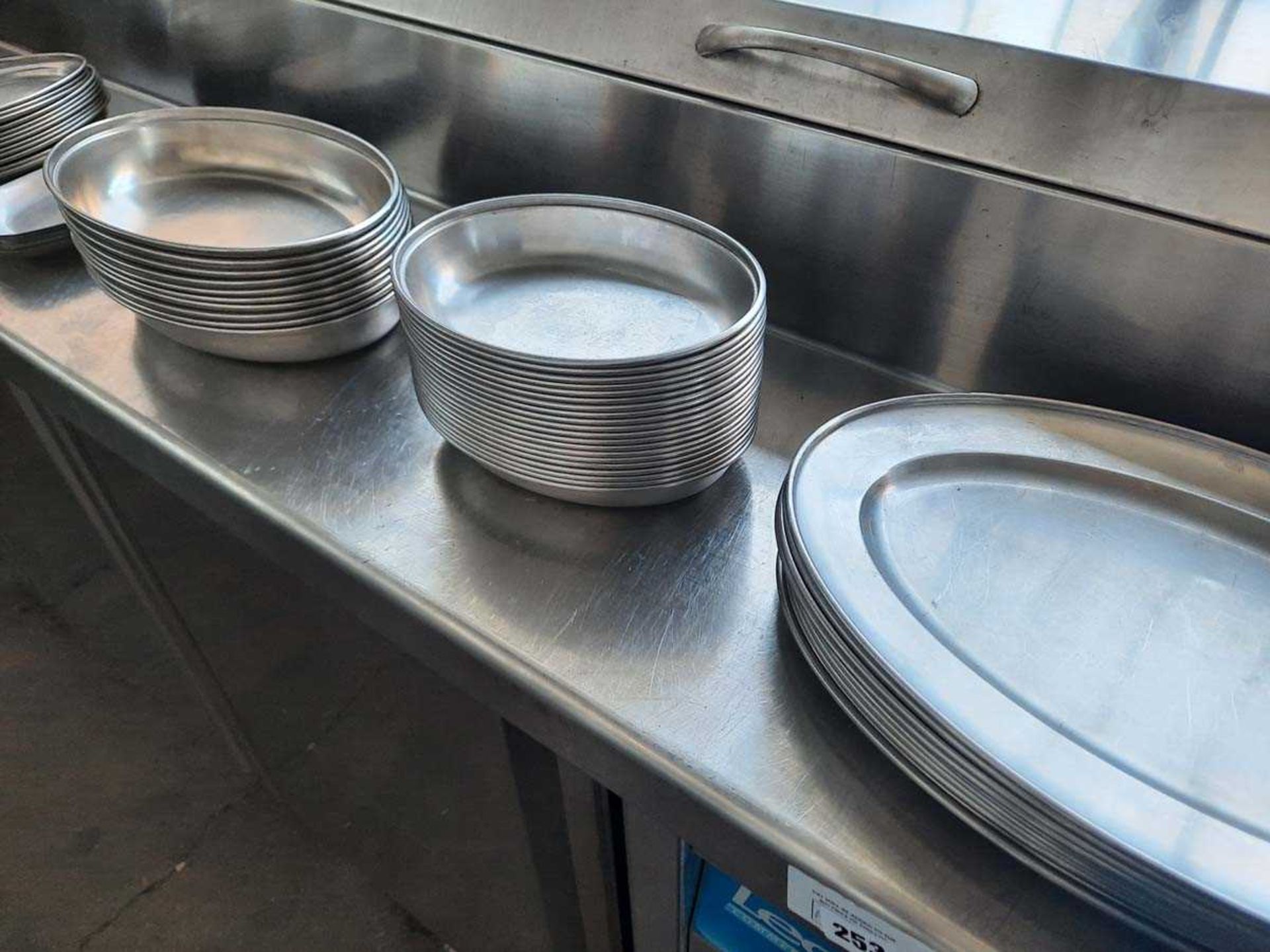 +VAT Assorted stainless steel oval platters and other similar dishes