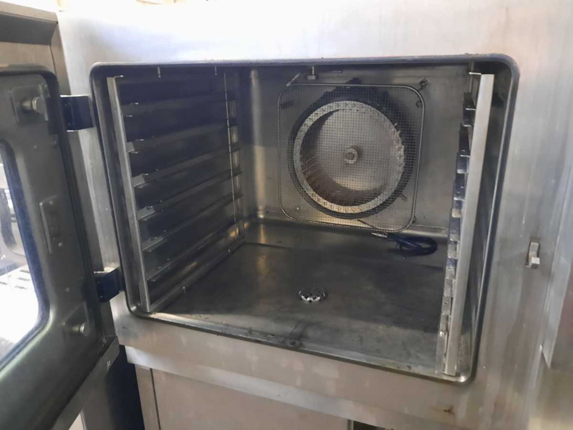 +VAT 90cm electric Hobart 6 grid combination oven on stand - Image 2 of 2