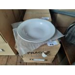 +VAT 2 boxes of 6 stoneware bowls with wavy edges (12 in total)