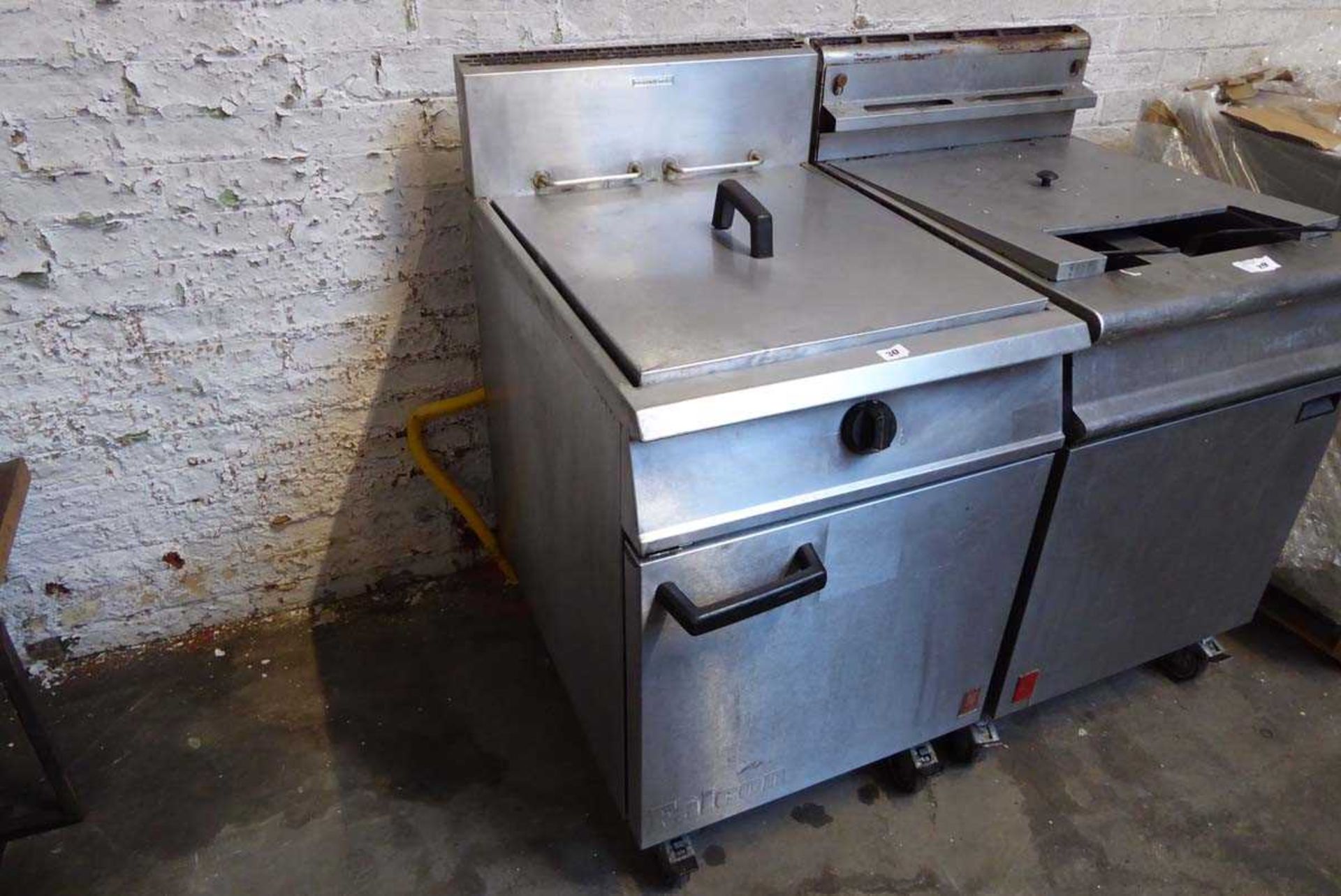 60cm Falcon single well fryer with 2 baskets - Image 3 of 6
