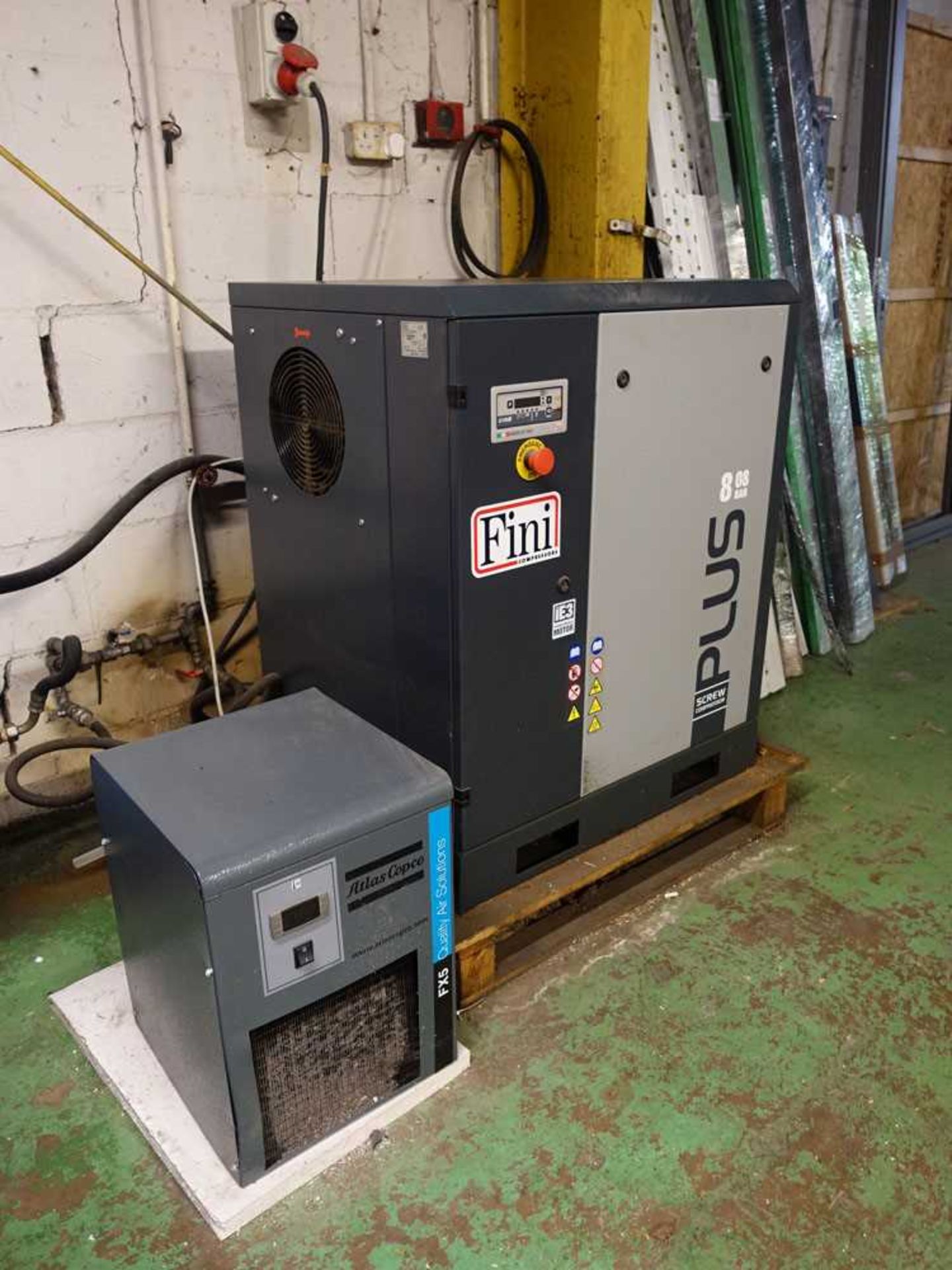 +VAT Fini Plus 8-08 bar packaged screw compressor with receiver tank and Atlas Copco FX5 air