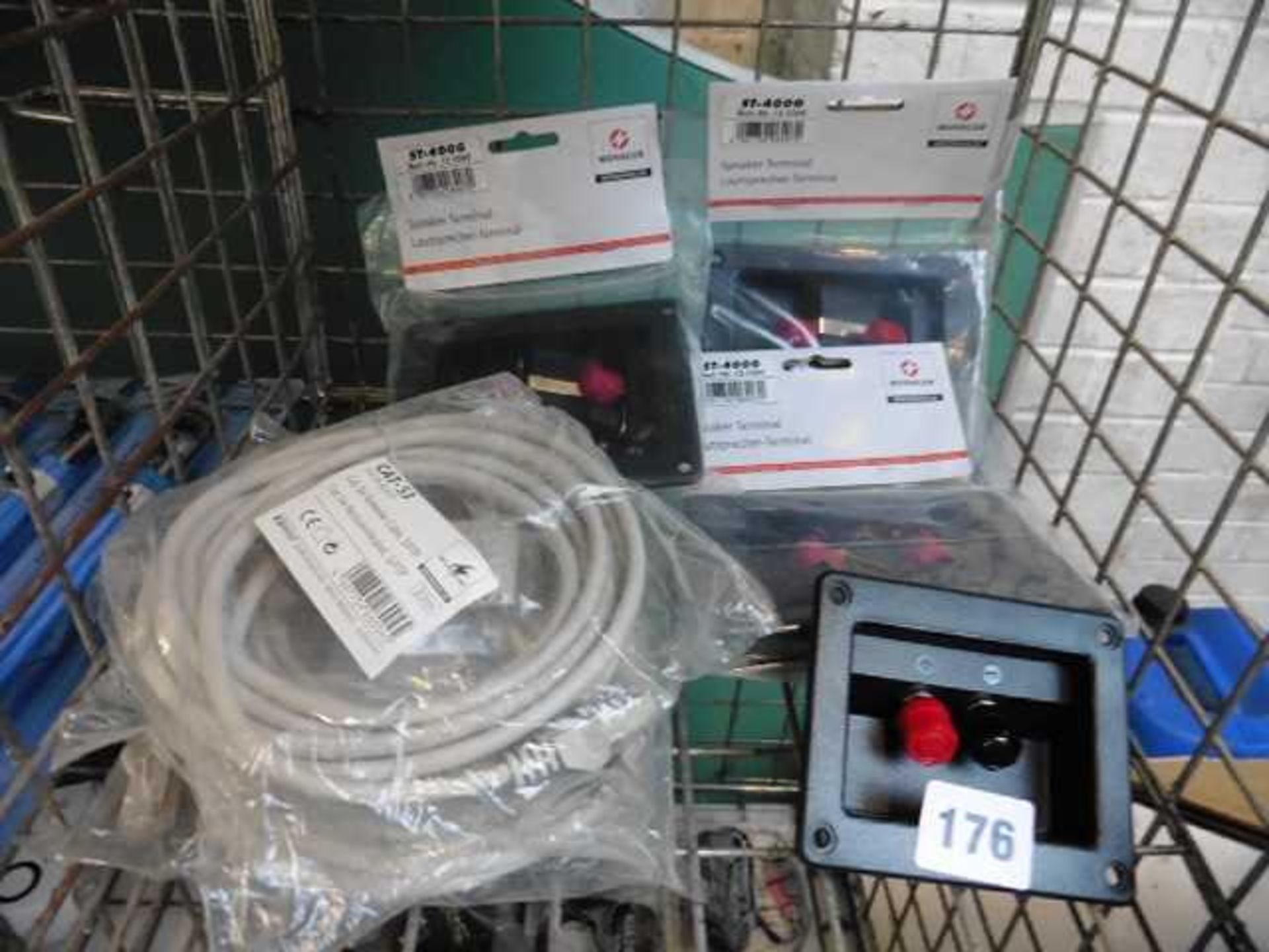 +VAT Various speaker terminals and CAT 5E network cables