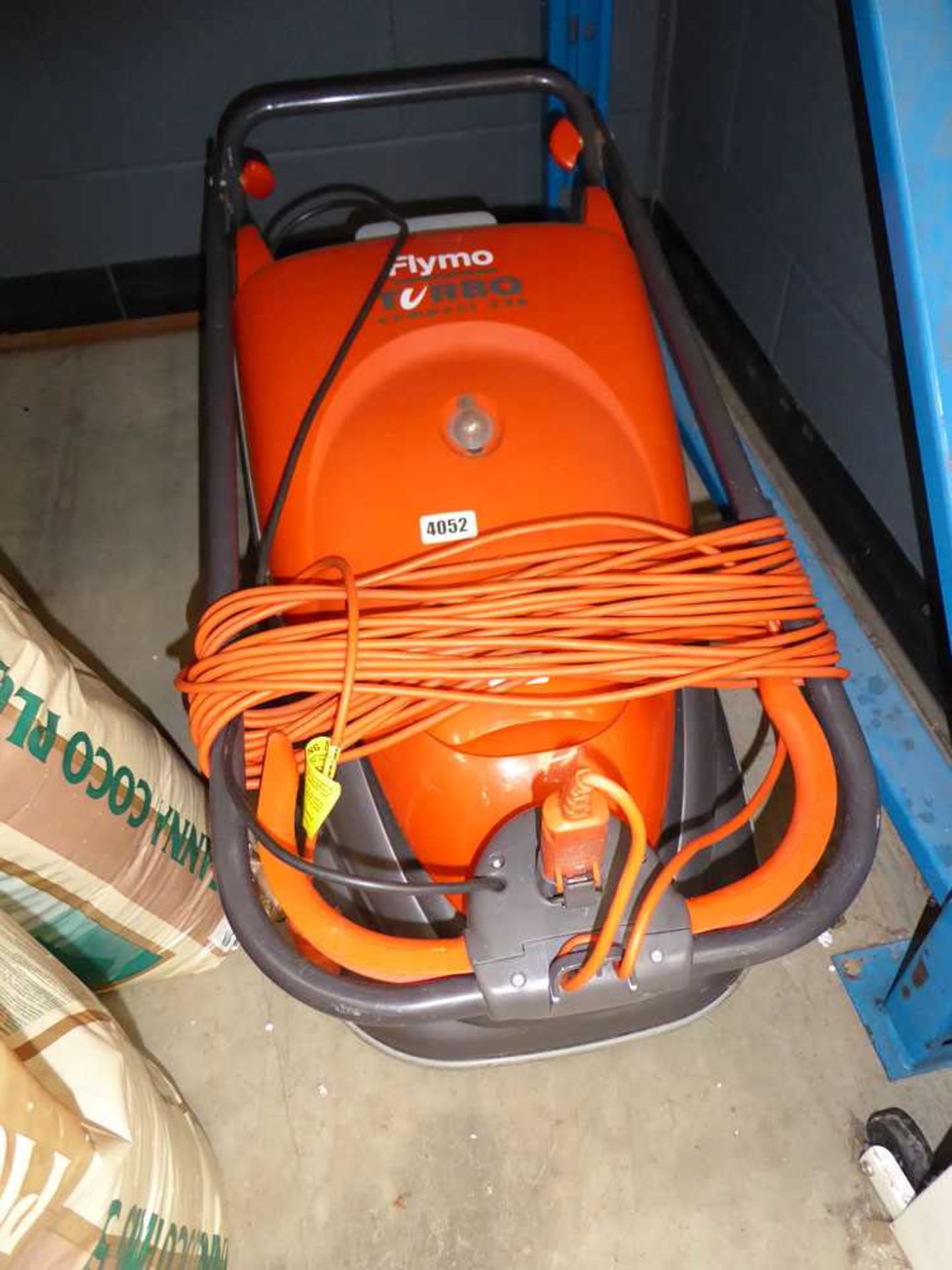 Flymo turbo compact electric mower