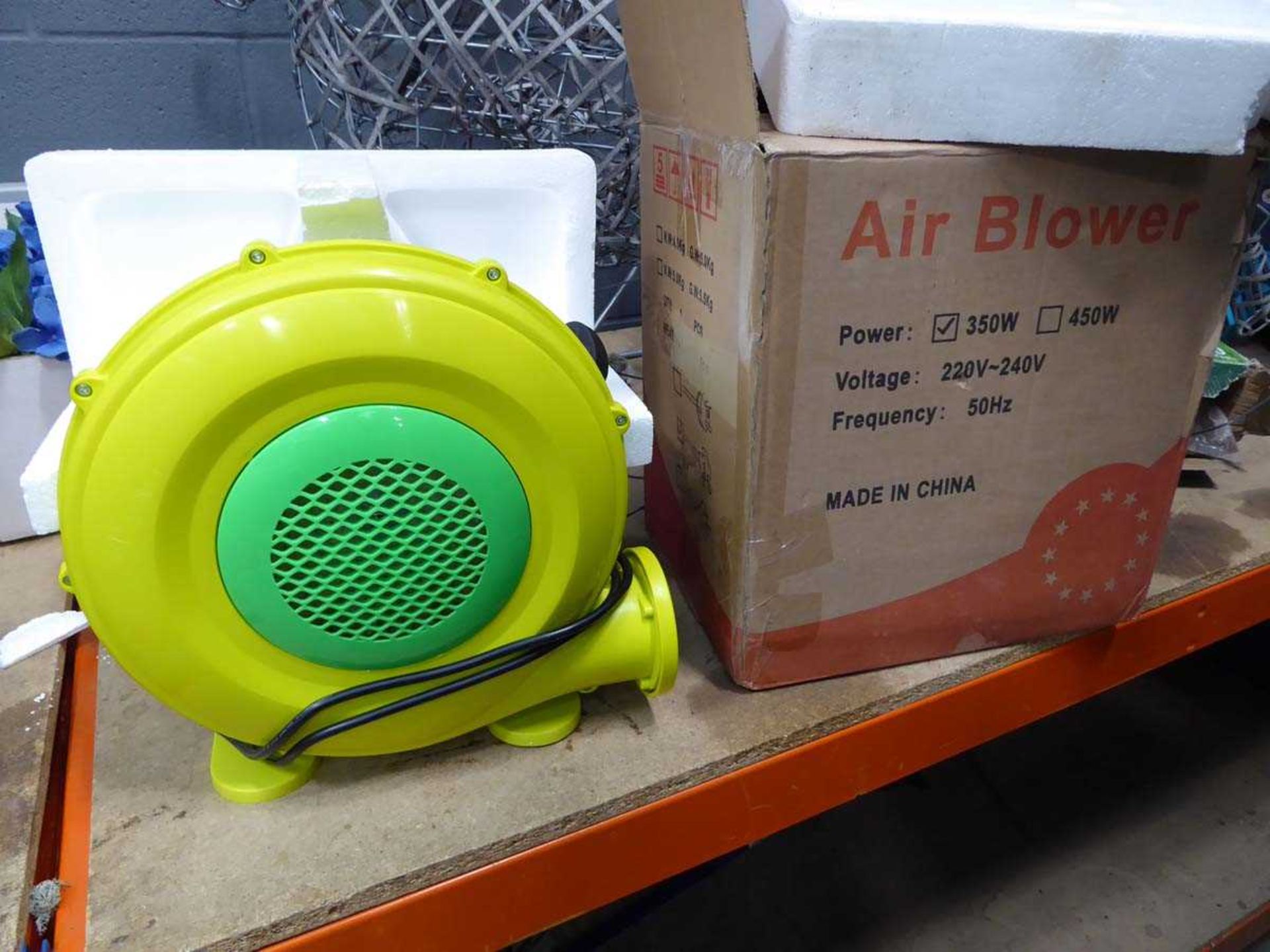 +VAT Boxed electric blowvac