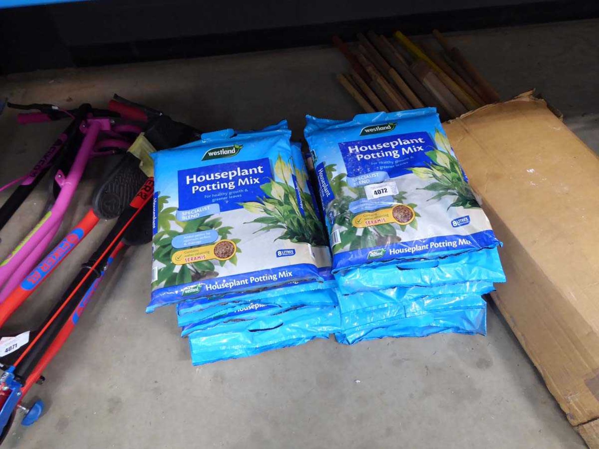 +VAT 16 bags of houseplant potting mix