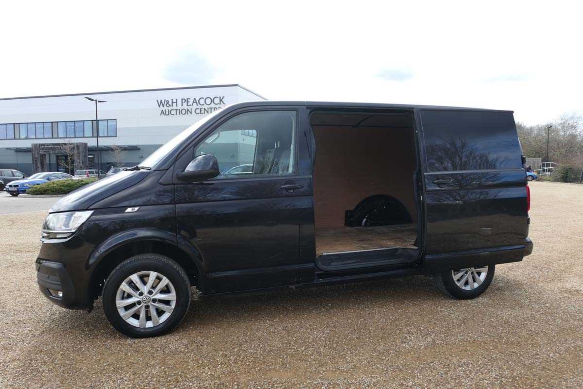 Volkswagen Transporter T28 Highline - Image 14 of 17