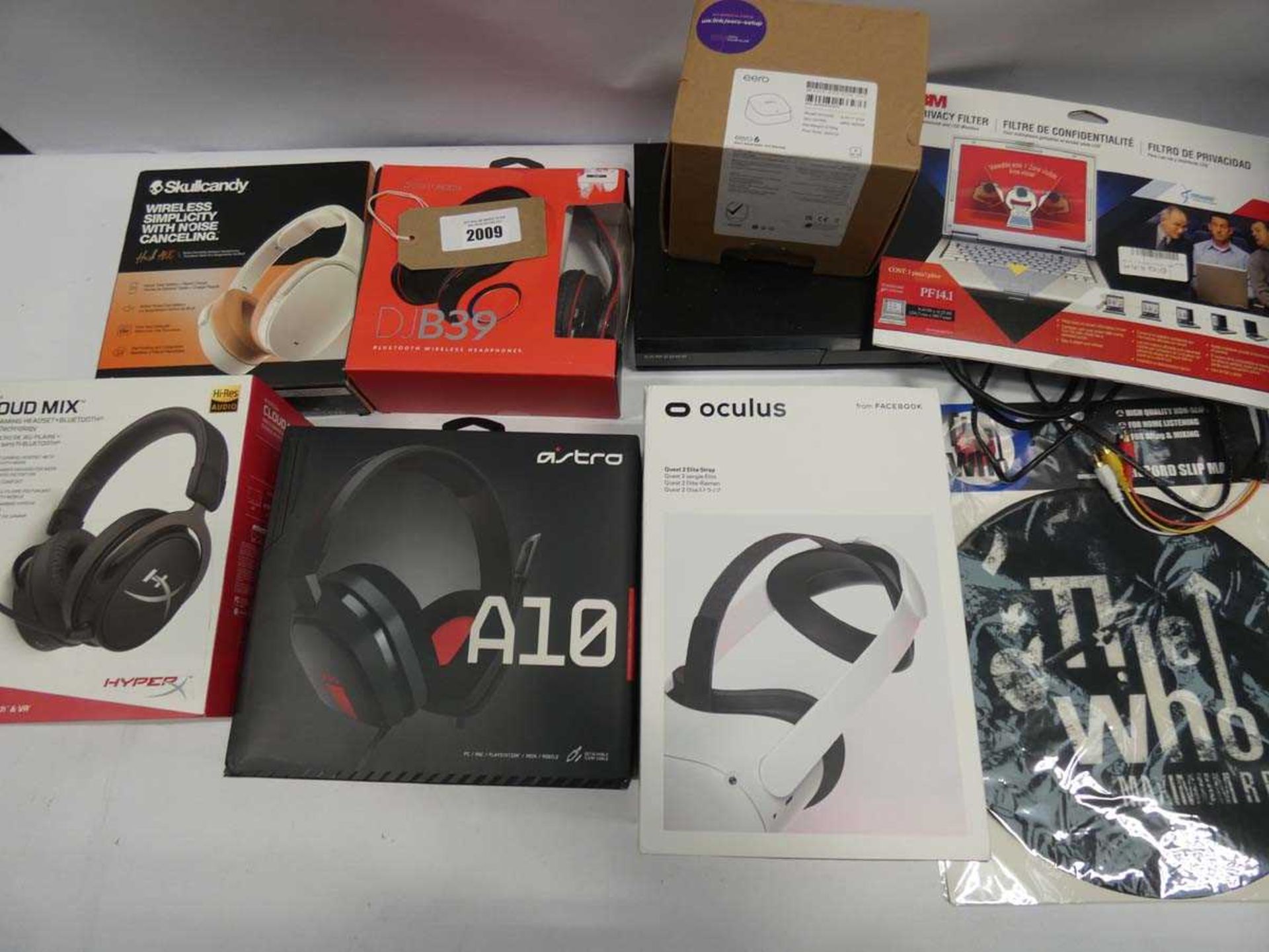 +VAT Oculus Quest 2 Elite Strap, various gaming headsets, Skullycandy headphones, DVD player, etc