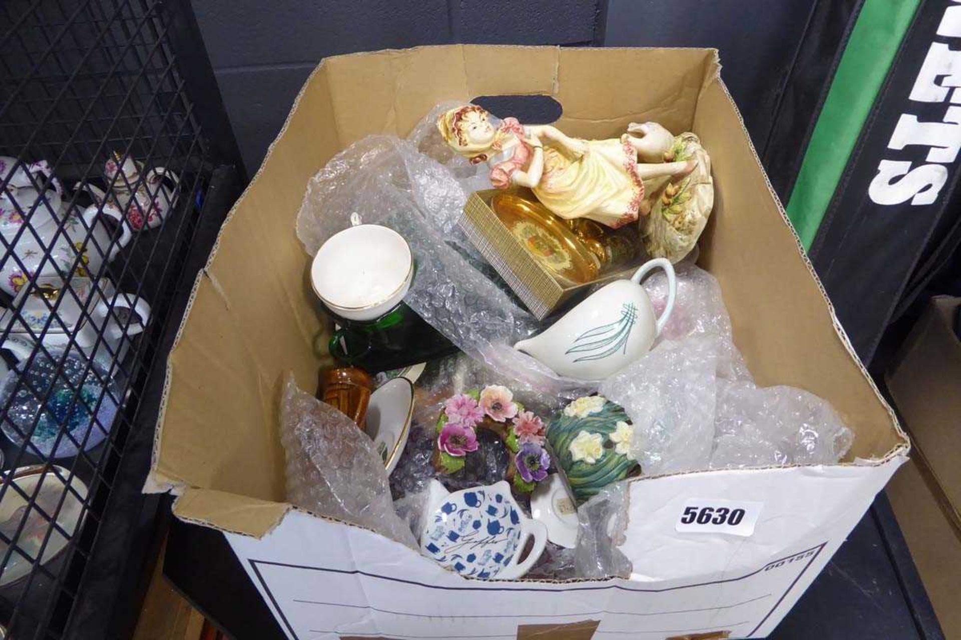 Box containing posies, crested ware and ornamental figures