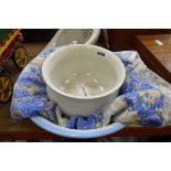 Washstand bowl, chamber pot and a slipper bedpan