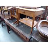 Edwardian desk with glazed surface (a/f)