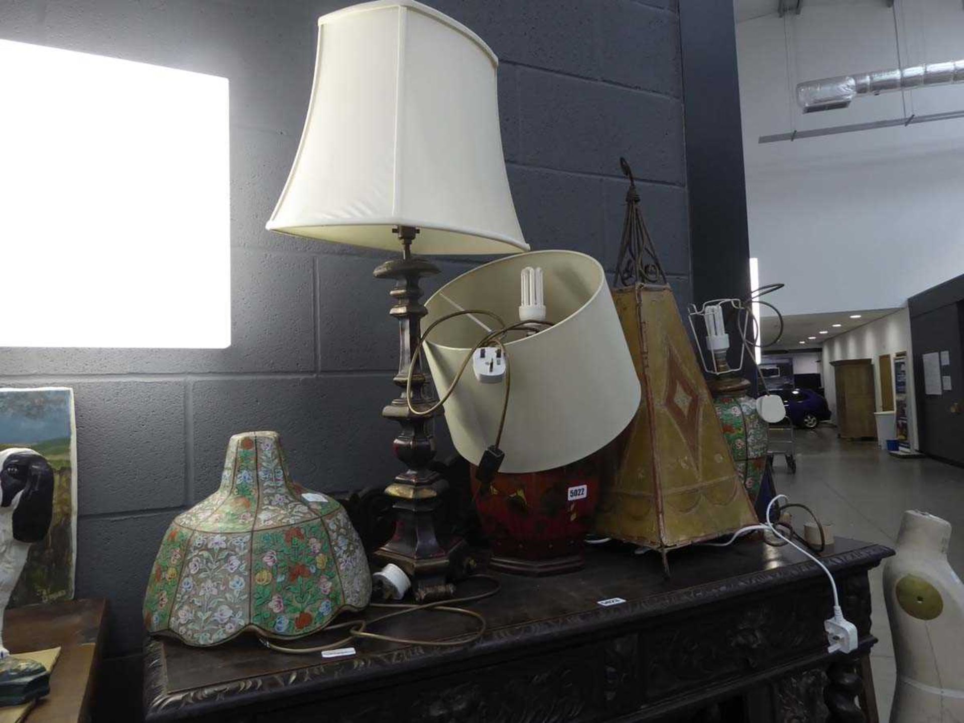 Four floral patterned table lamps with shades