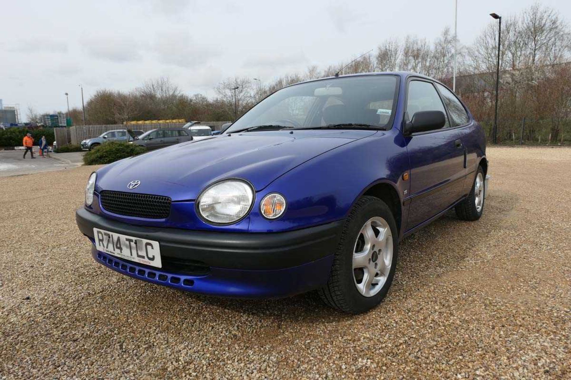 Toyota Corolla SR in blue, registration plate R714 TLC, first registered 29.06.1998, 3 door