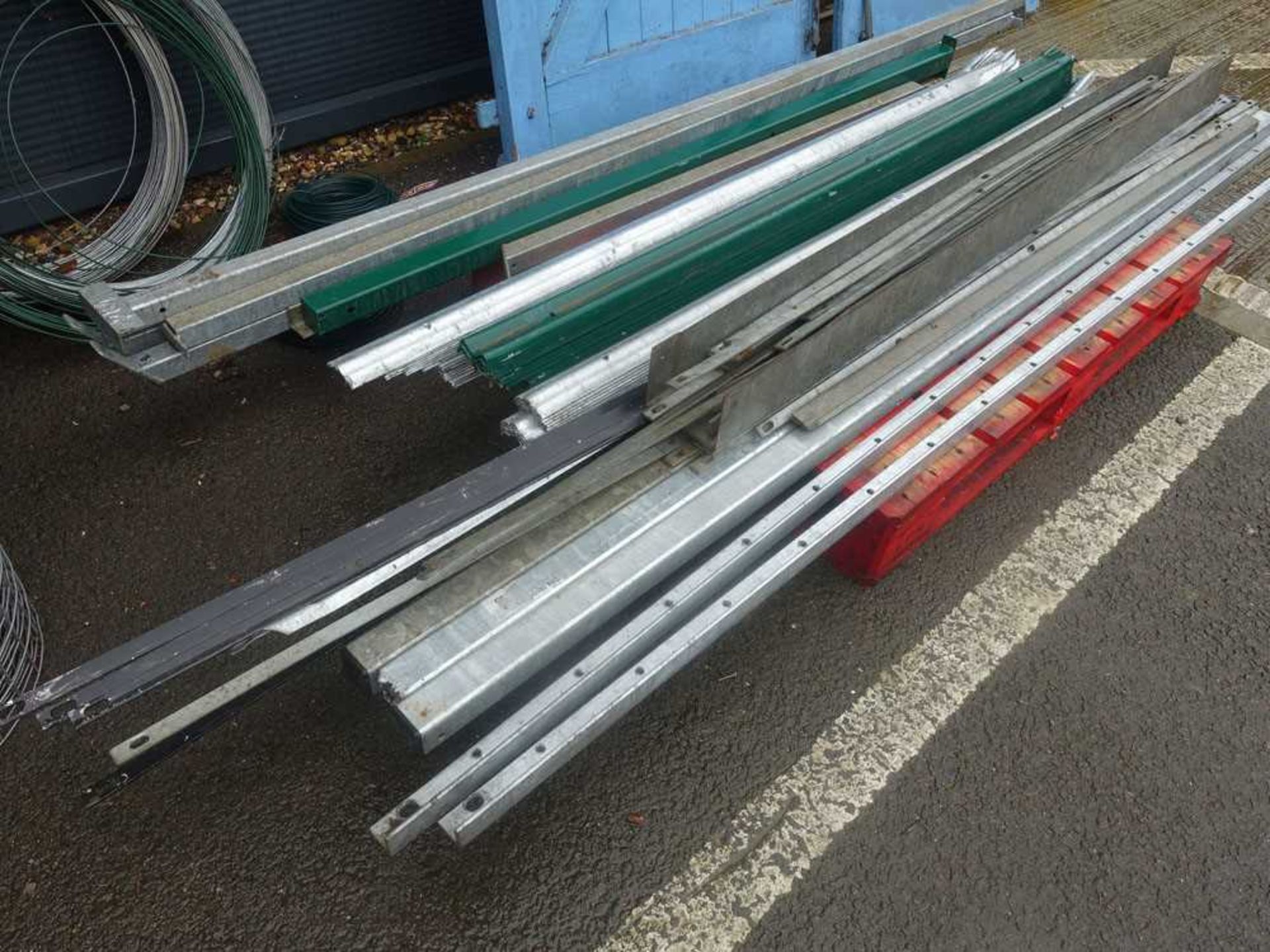 Pallet containing paladin fencing stakes