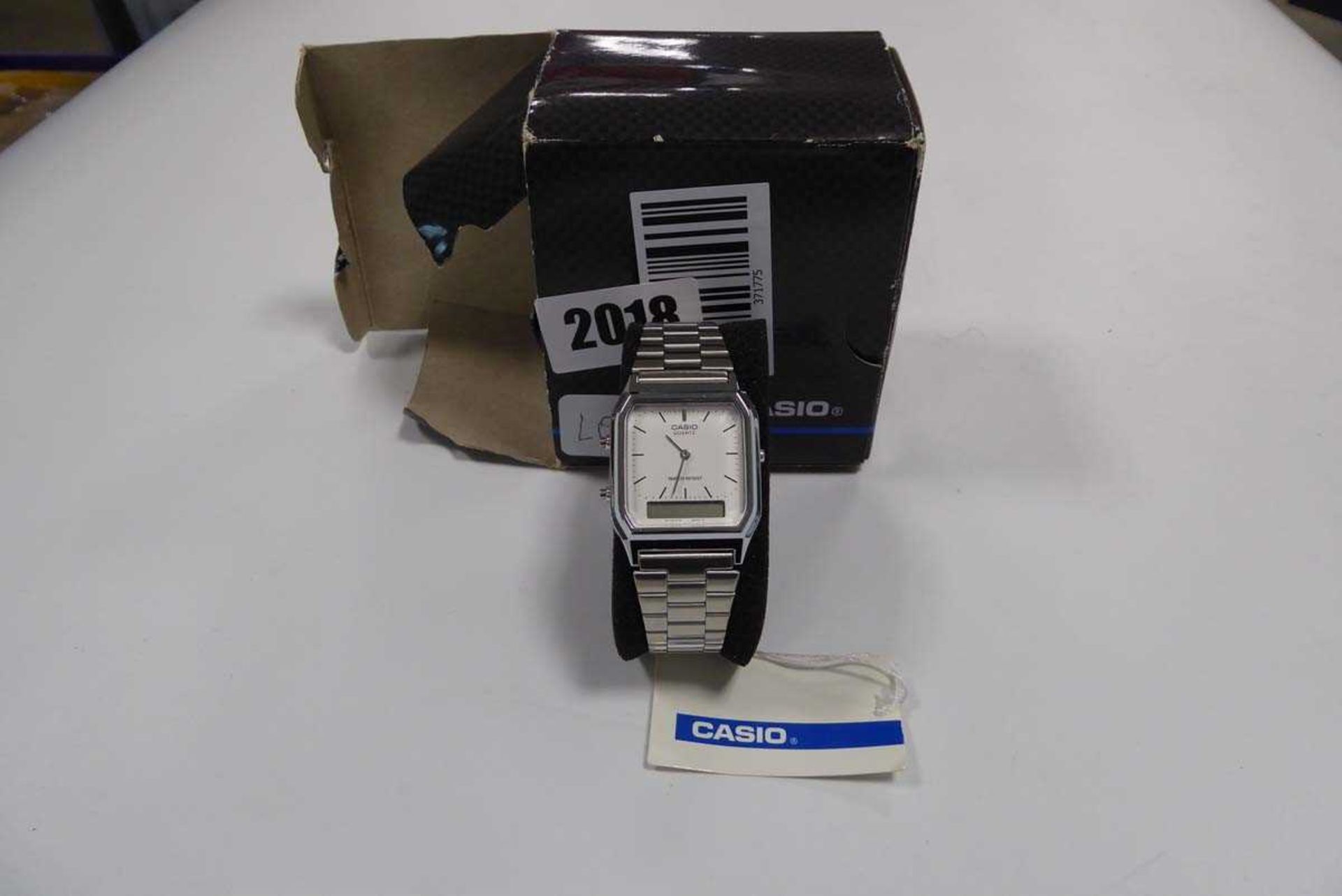 Casio quartz wristwatch with box
