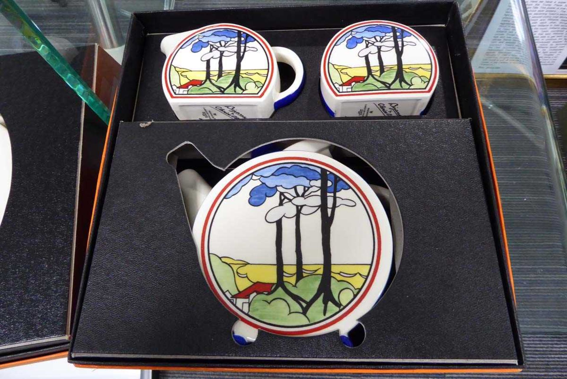 2 Wedgwood Clarice Cliff collection sets - Bizarre coffee set and tea set with boxes - Image 2 of 5