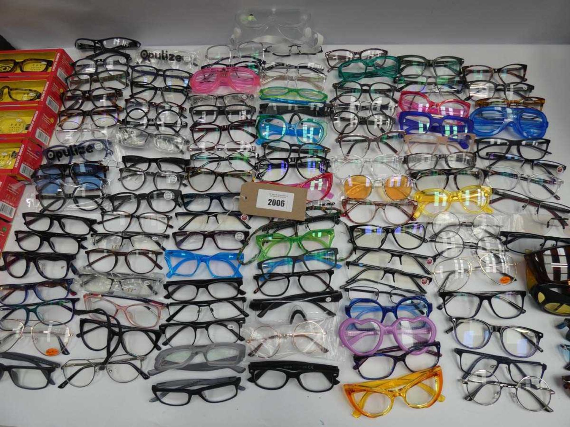 +VAT Large consignment of reading glasses