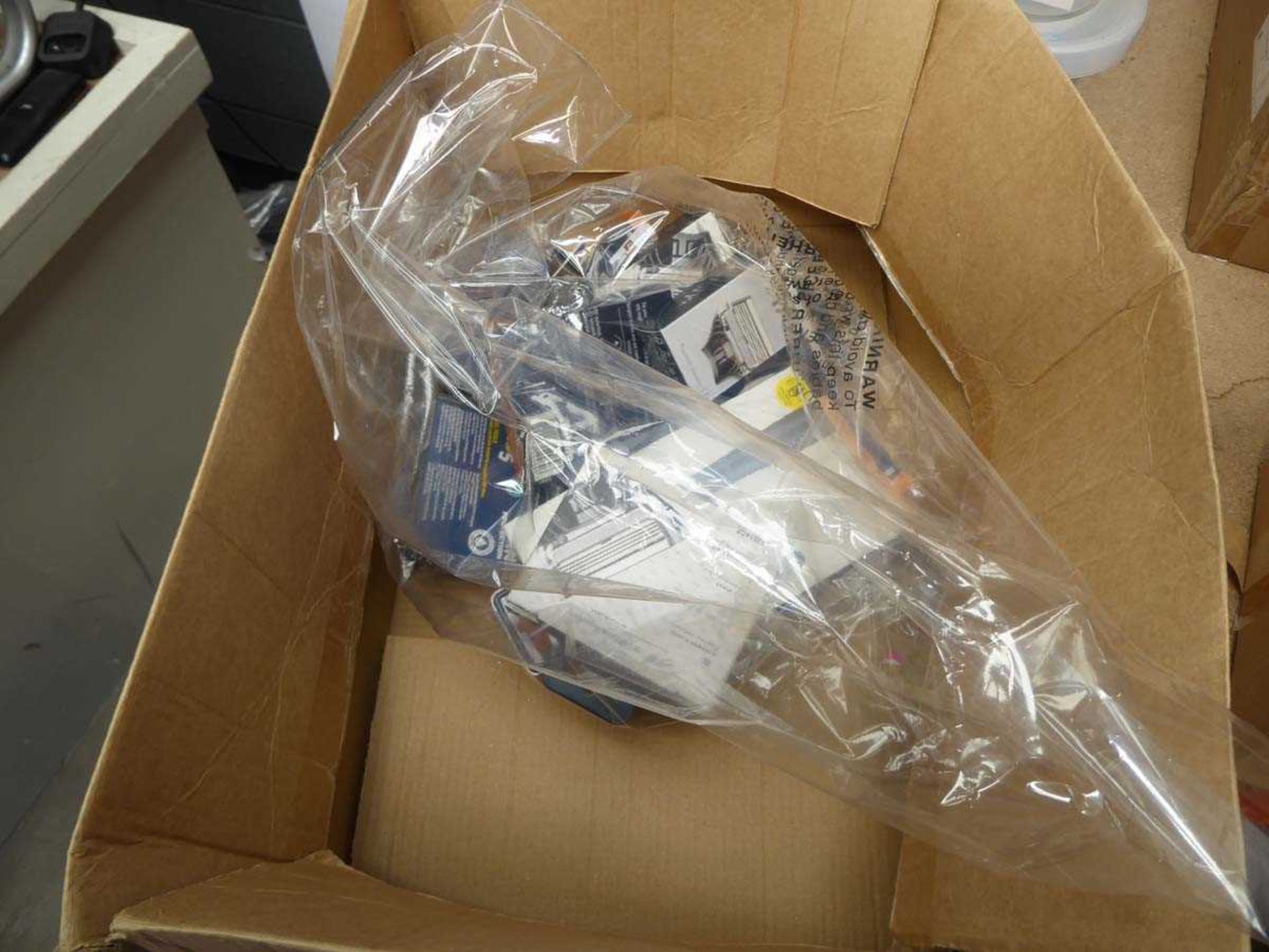 Box containing various shaver blade cartridges, Gilette etc