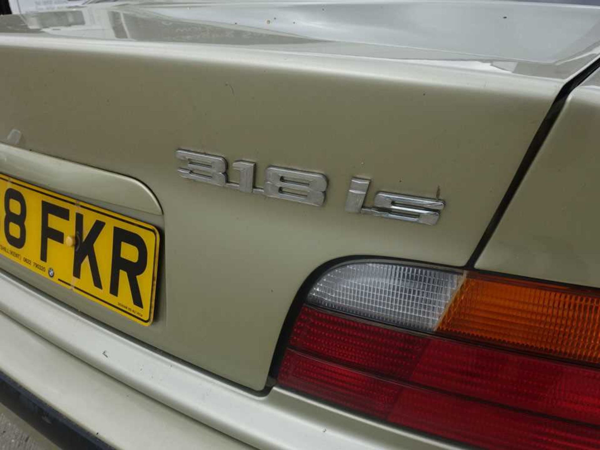BMW 318 i S Auto Coupe in gold, first registered 16.04.1994, registration plate L868 FKR, 2 door, - Image 7 of 12