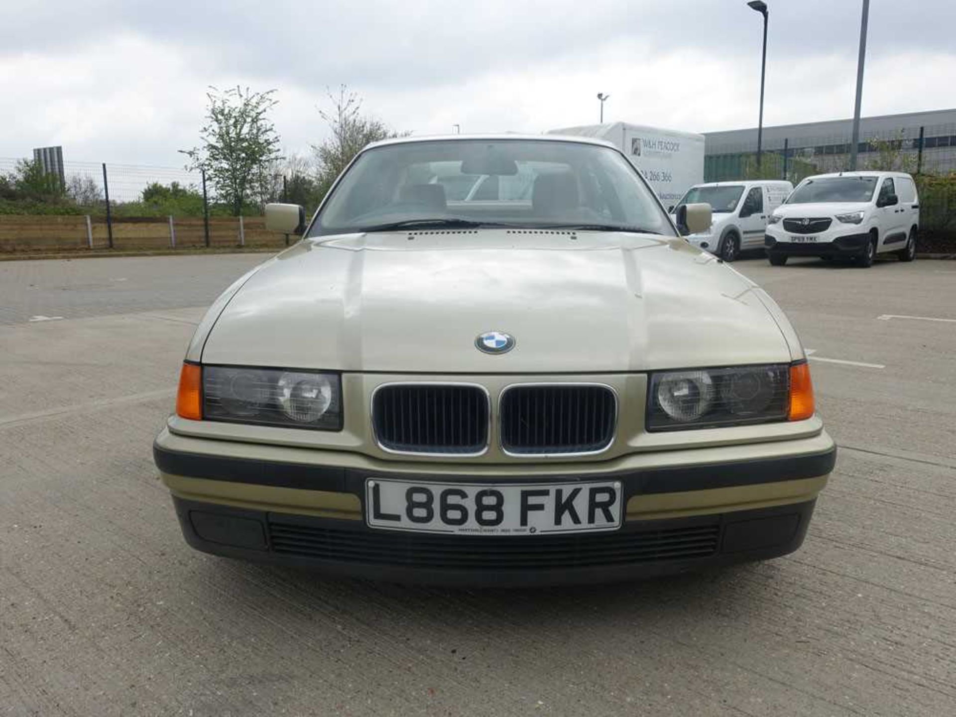 BMW 318 i S Auto Coupe in gold, first registered 16.04.1994, registration plate L868 FKR, 2 door, - Image 3 of 12