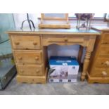 Modern pine dressing table with glass surface, 4 integral drawers and matching free standing