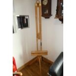 Free standing wooden artists easel