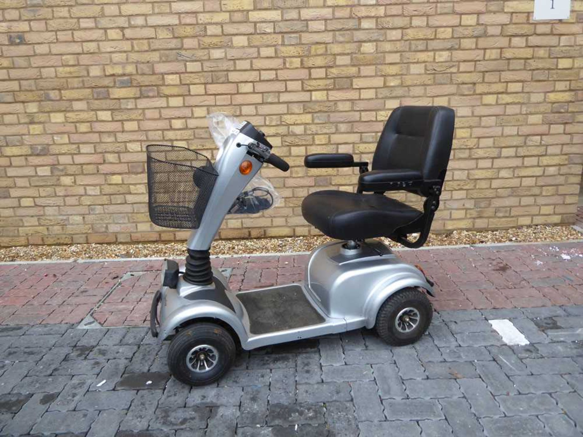 Prestige 4 wheel mobility scooter with key and charger