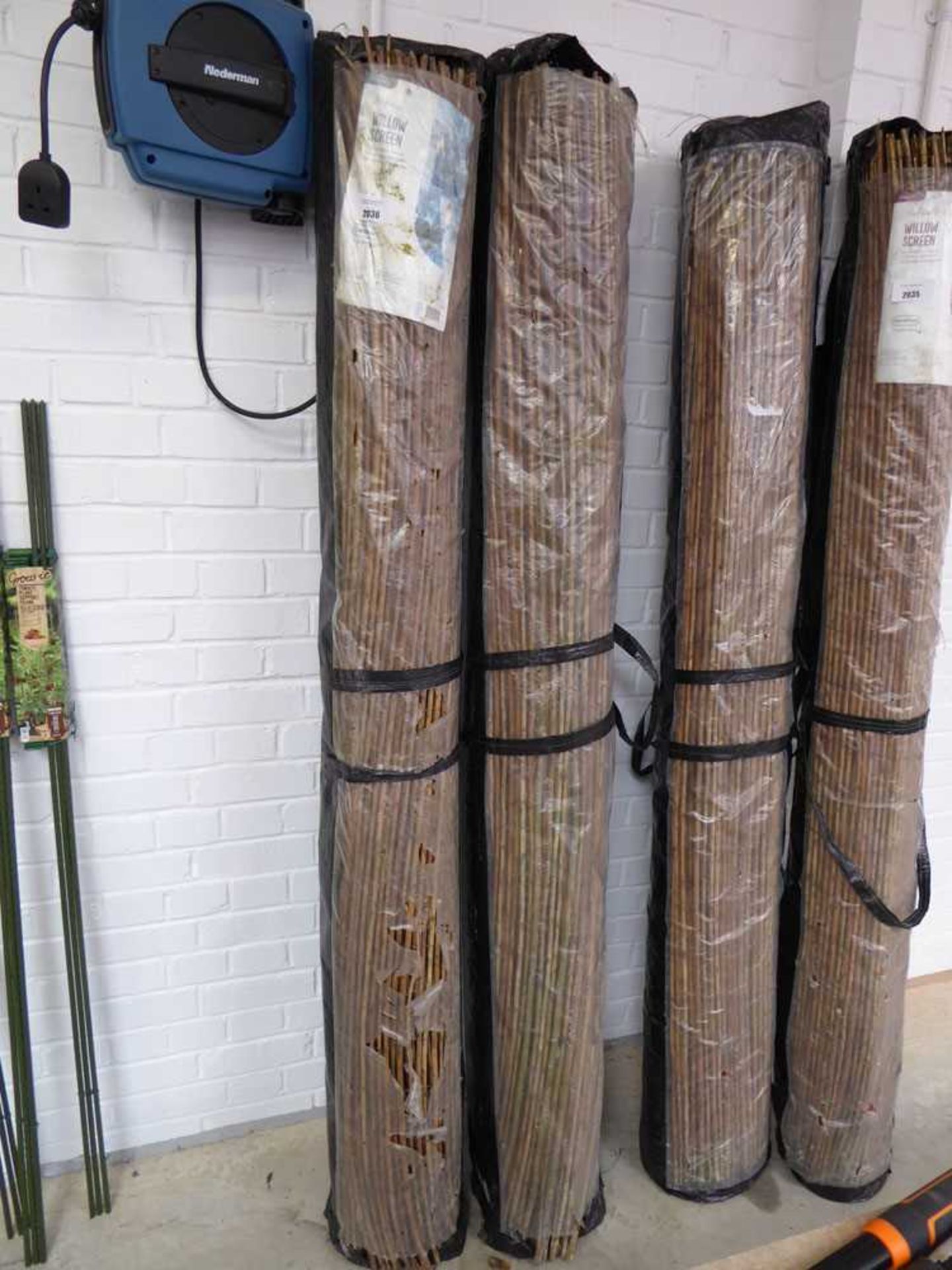 +VAT 2 packs 4m x 2m natural willow screening