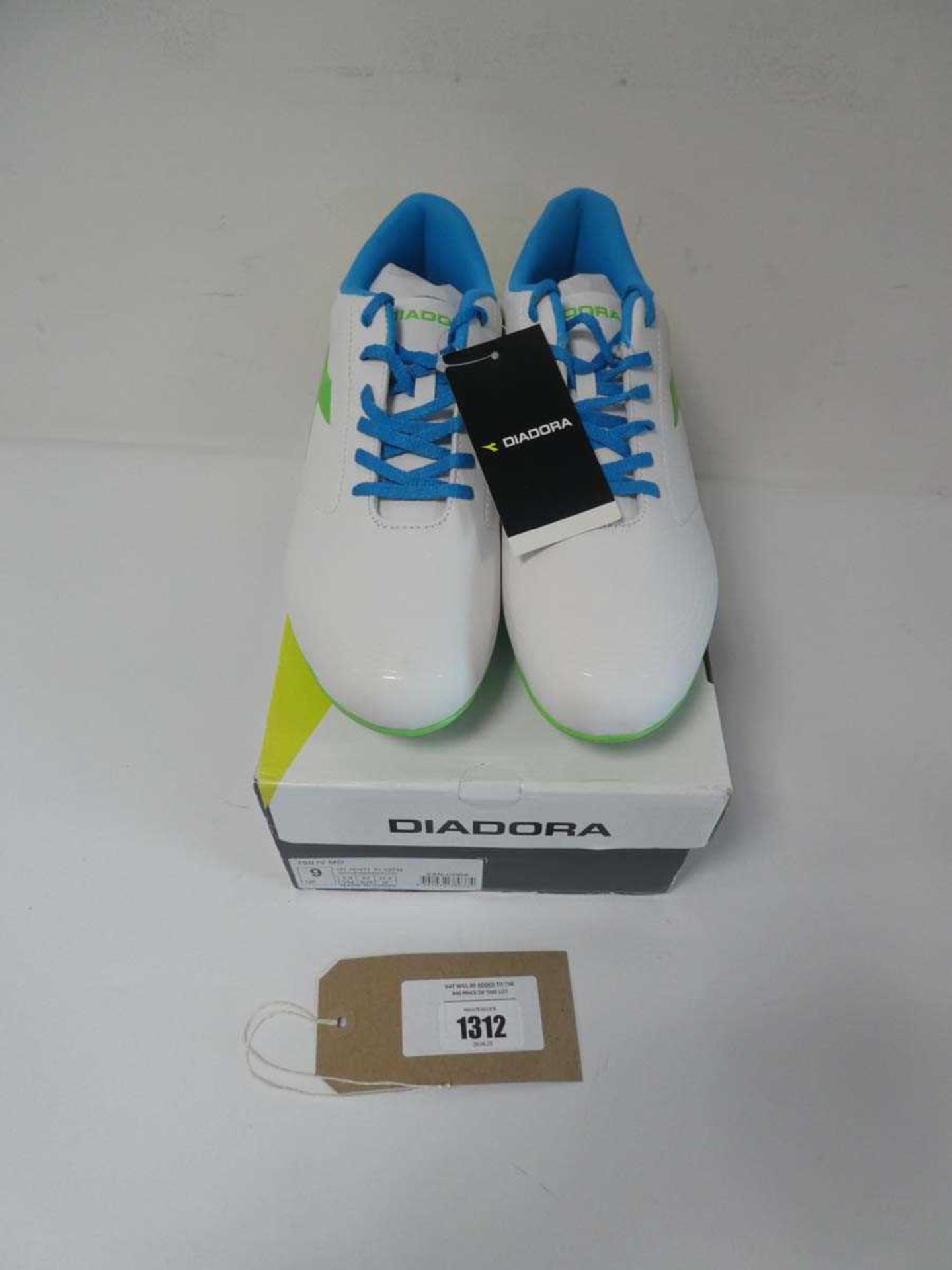 +VAT Diadora shoes in white/green size UK9 (boxed) - Image 2 of 4